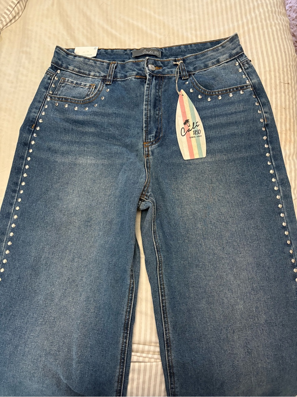 Cali 1850 Women's Blue Studded Wide-Leg Jeans